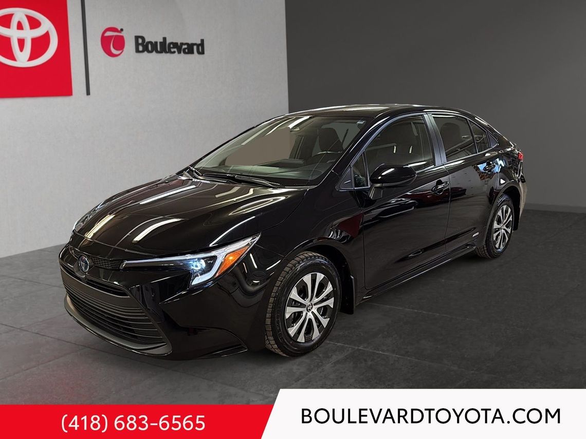 Toyota Corolla Hybrid LE AWD 2025