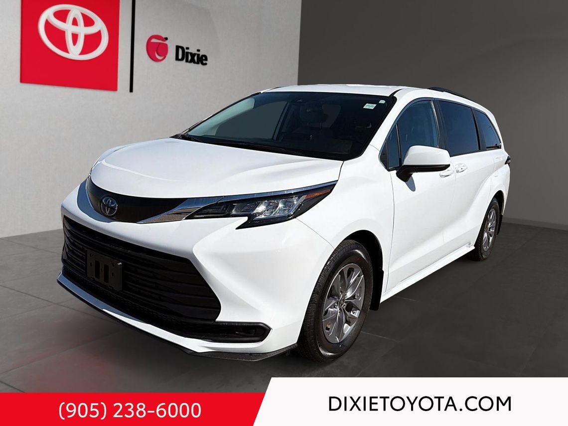 Toyota Sienna LE 8-Passenger AWD